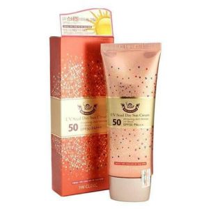 3W Clinic Крем солнцезащитный с улиточным муцином - UV Snail day sun cream SPF50+/PA+++, 70мл