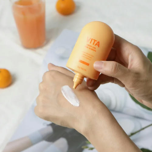 TheYEON Гель солнцезащитный освежающий - Vita fresh gel sun screen SPF50+/PA +++, 50мл — изображение 2