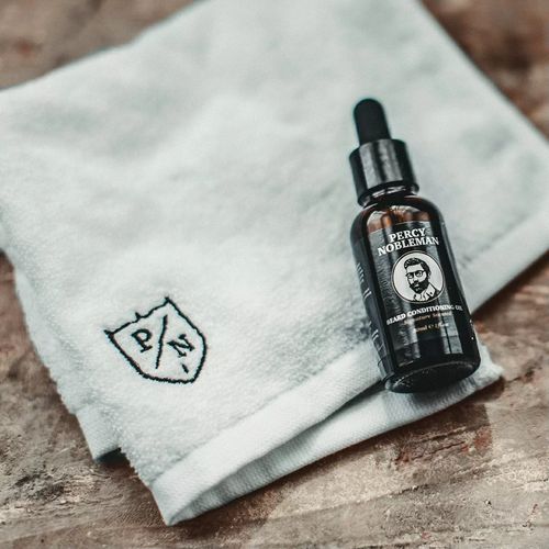 Percy Nobleman Signature Beard Oil Scented - Парфюмированное масло для бороды 30 мл — изображение 3