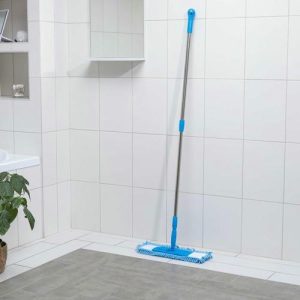 Швабра для мытья пола плоская Доляна, насадка из микрофибры 42x12 см, телескопическая ручка 92-181 см