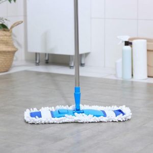 Швабра для мытья пола плоская Доляна, насадка из микрофибры 42x12 см, телескопическая стальная ручка 72-124 см, цвет МИКС