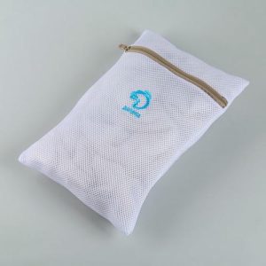 Мешок для стирки белья Доляна, 37,5x26 см, крупная сетка, цвет белый